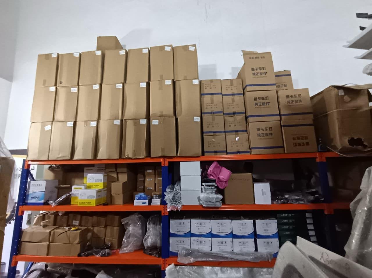 واجهة كابينة وشبك أمامي